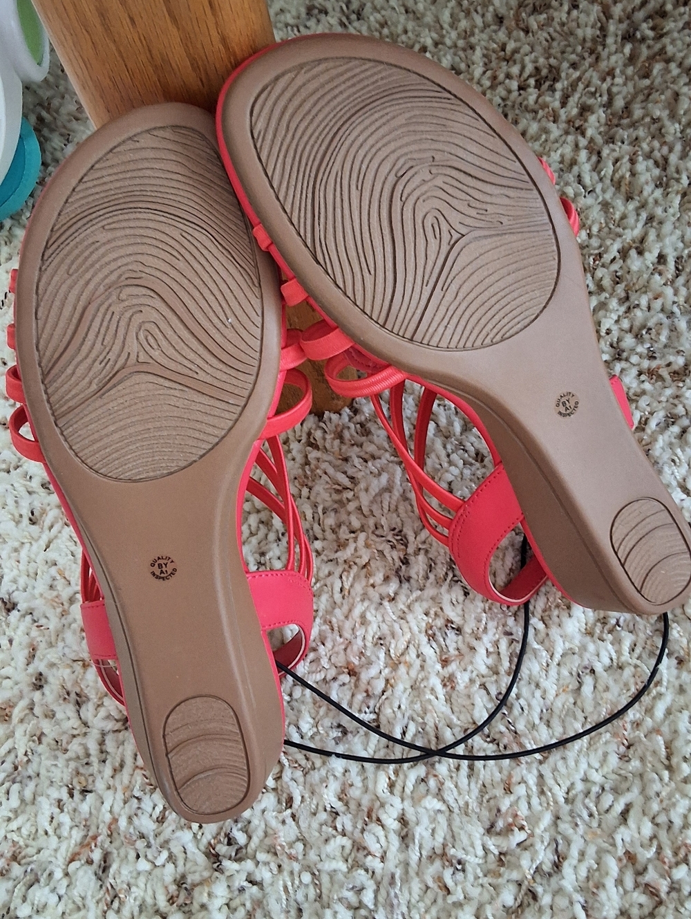 East 5th, NWT, 9 Medium Hot Coral  Strappy Slingback Sandals - Picture 4 of 9